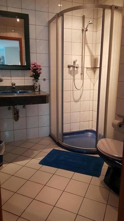 Pension Zum Ross Karon Buitenkant foto